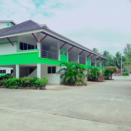 Had Lamae Resort Ban Pak Nam Lamae Exterior photo