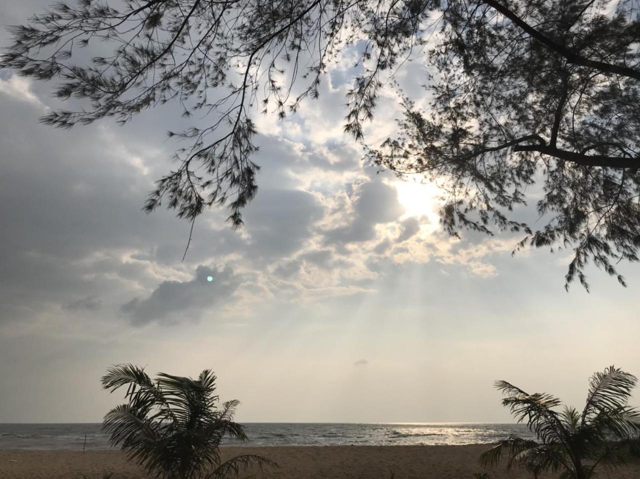 Had Lamae Resort Ban Pak Nam Lamae Exterior photo