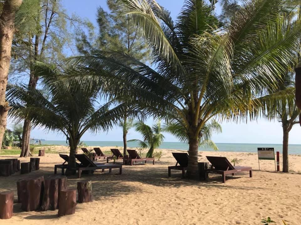 Had Lamae Resort Ban Pak Nam Lamae Exterior photo